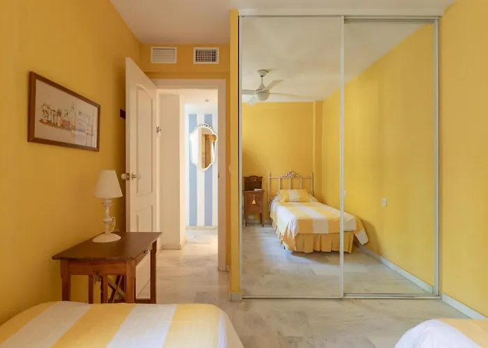 Lunamar Apartment